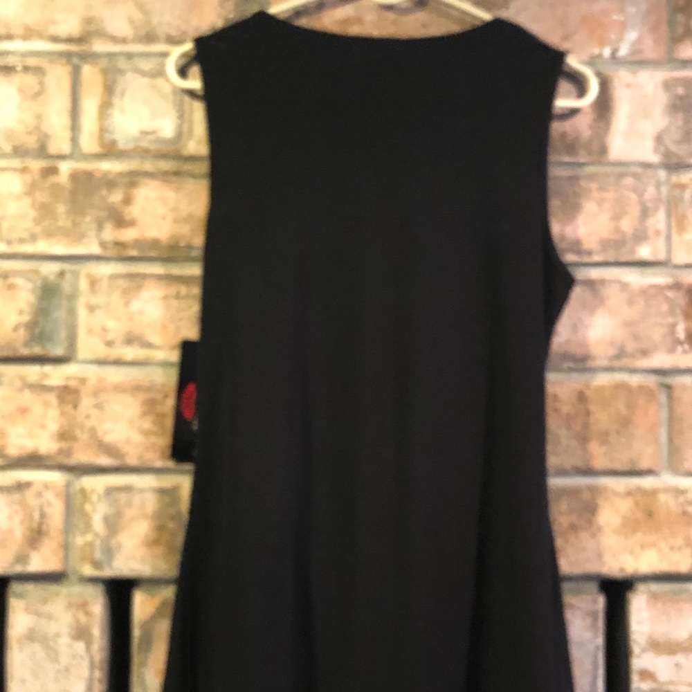 Black Shell Top - Picture 4 of 9